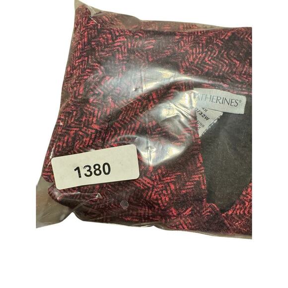 Catherine’s Top Size 4X Black/Red Knit - Picture 5 of 7